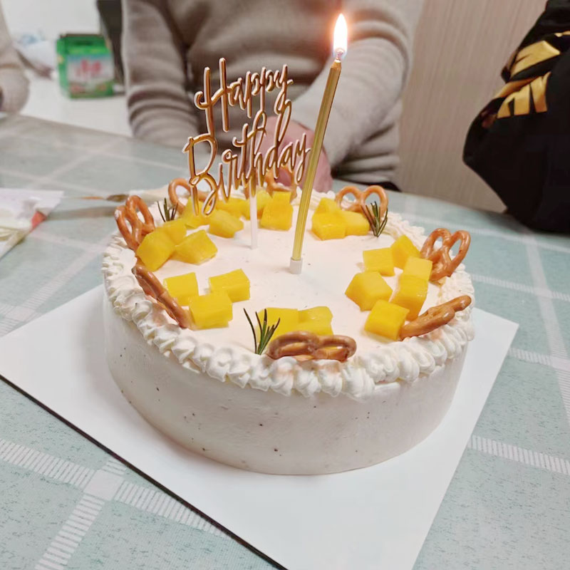 ക്രീം ടെക്‌സ്‌ചറിനുള്ള നോൺ ഡയറി ക്രീമർ എങ്ങനെയാണ് ഭക്ഷണ പാനീയ രൂപീകരണങ്ങൾ മെച്ചപ്പെടുത്തുന്നത്?